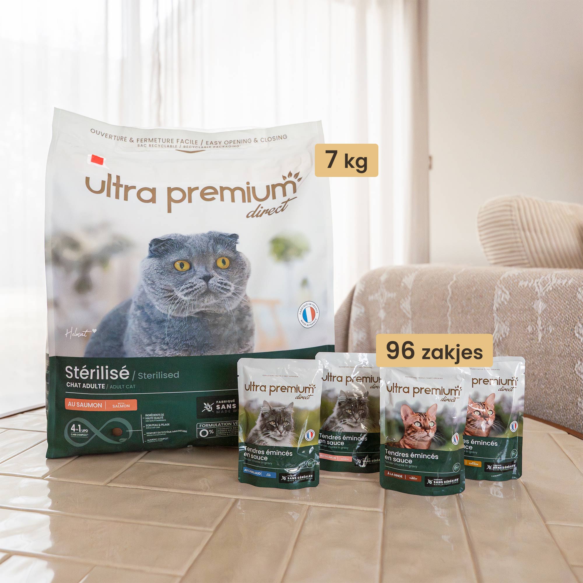 Pack bi-nutrition composé d'un sac de 7 kg croquettes sans céréales au saumon pour chat adulte stérilisé, et de 96 émincés en sauce sans céréales pour chat dont 48 saveur saumon & cabillaud et 48 saveur poulet & dinde, en intérieur