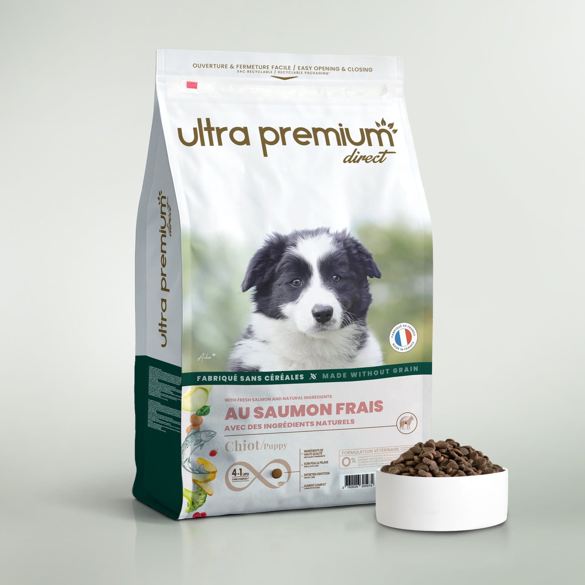 Graanvrije brokken met verse zalm voor puppy's van alle rassen, in een zak van 12 kg