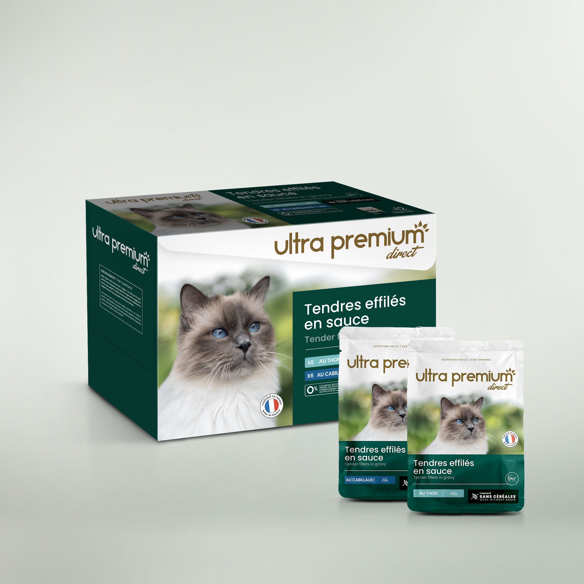 Verpakking en zakjes met malse stukjes in saus voor volwassen katten, tonijn, kabeljauw, binnenshuis