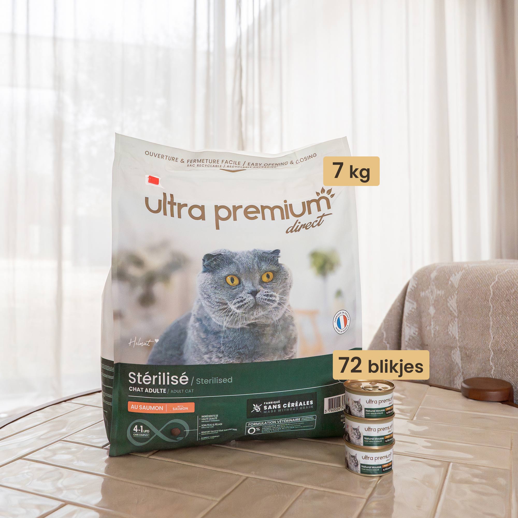 Dubbel voeding bestaande uit een zak graanvrije brokken van 7 kg voor gesteriliseerd volwassen kat en 72 blikjes graanvrije mousse voor gesteriliseerd volwassen kat met kip, binnenshuis