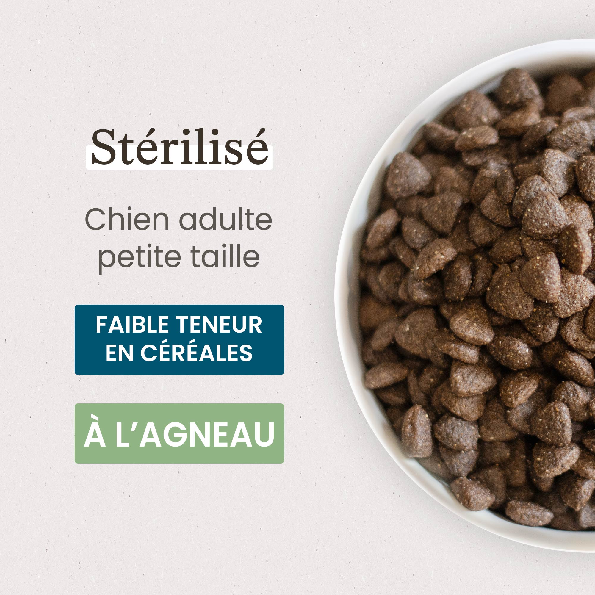 Zoom gamelle contenant les Croquettes Light Super Premium pour chien adulte stérilisé / surpoids de petite taille