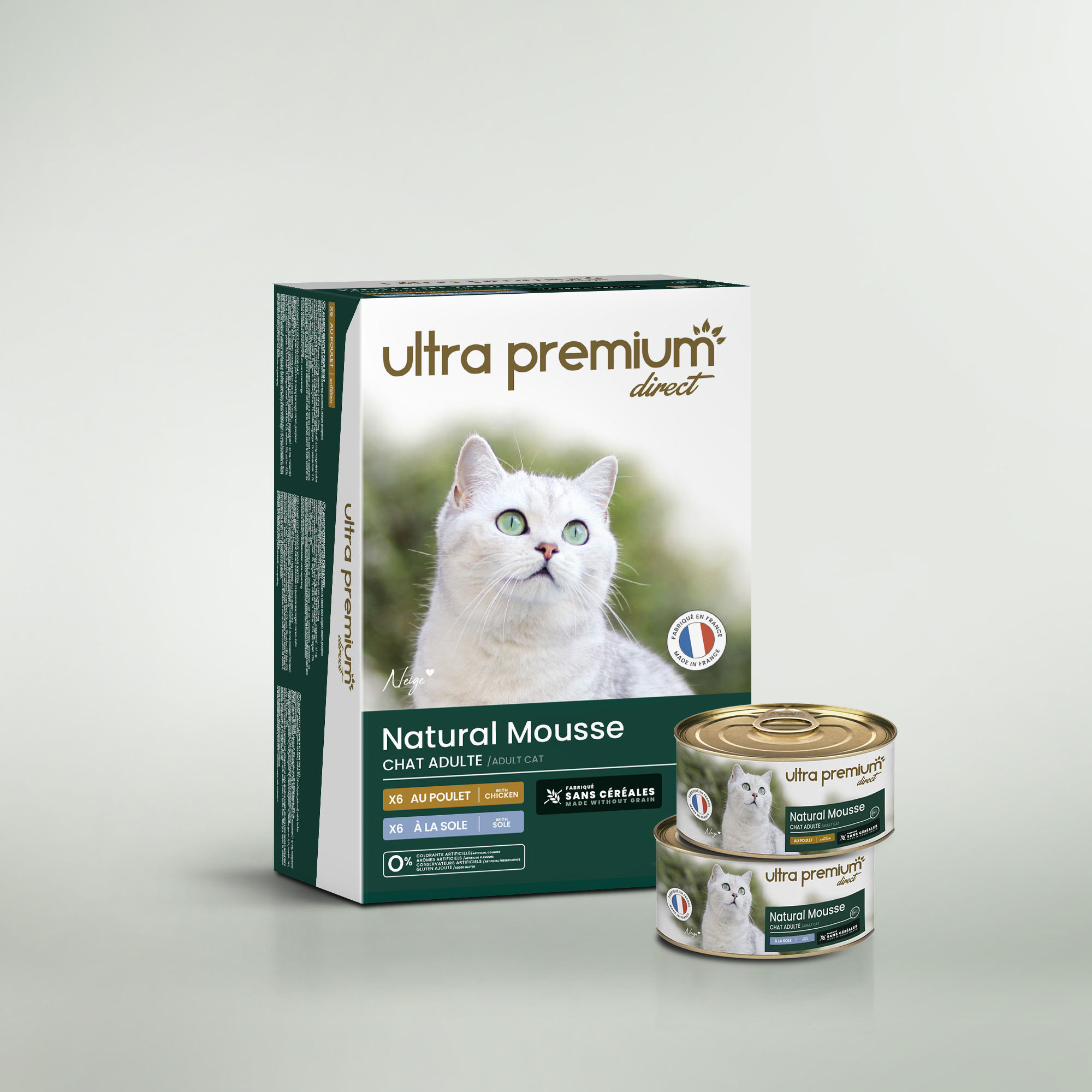 Doosje graanvrije mousse voor volwassen kat met tong & kip op een groene ondergrond