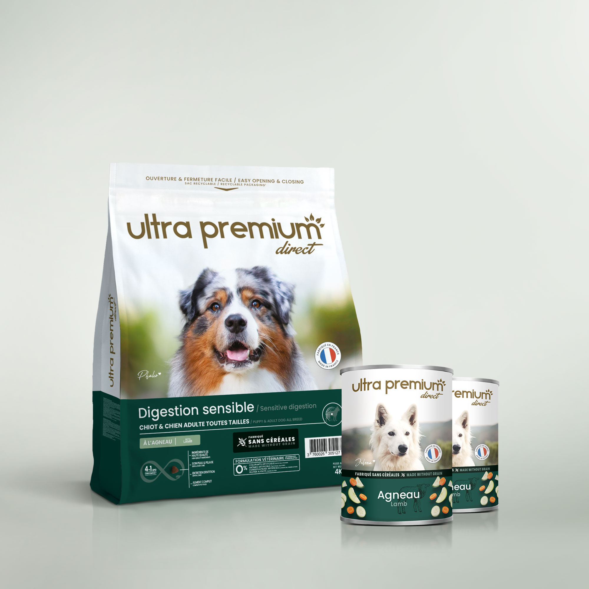 Dubbel voeding bestaande uit een zak graanvrije brokken van 4 kg voor hond met een gevoelige spijsvertering en 2 blikjes met lam, op een lichtgroene ondergrond