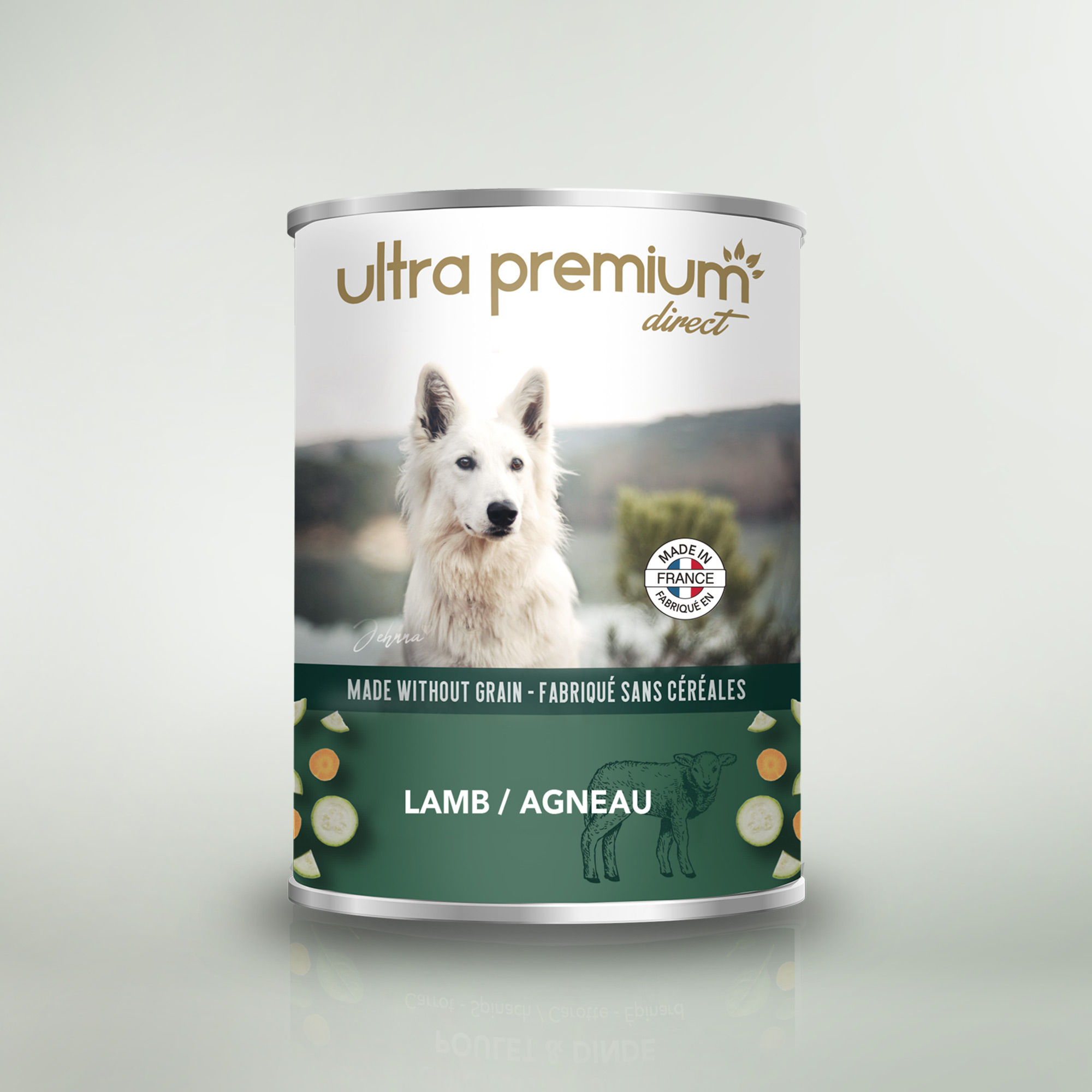 Met lam graanvrij hond op een lichtgroene achtergrond