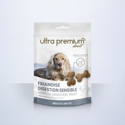 Sachet de friandises à l'agneau pour chien digestion sensible, sur fond blanc