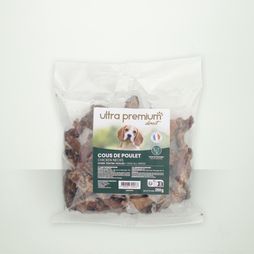 Sachet de cous de poulet pour chien sur fond vert clair