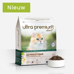 Graanvrije Brokken met verse kip voor gesteriliseerd volwassen kat in een zak van 7 kg op een lichtgroene ondergrond