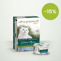 Doosje graanvrije mousse voor volwassen kat met tong & kip op een groene ondergrond