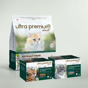 Twee-voedingspakket bestaande uit een zak graanvrije verse kipkroketten voor gesteriliseerde katten, op een lichtgroene achtergrond, en 96 vershoudzakjes.