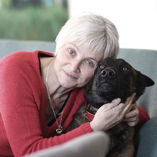 Malinois avec sa maîtresse