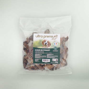 Sachet de cous de poulet pour chien sur fond vert clair