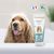 Engelse Cocker Spaniel zit in een badkuip met shampoo voor alle jassen ernaast